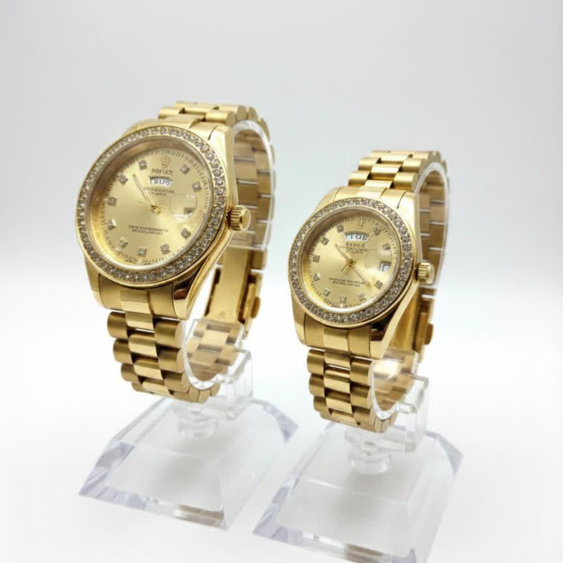 20260104_195253 Elegant Couple Watch Set - Luxury Quartz Wristwatch for Men & Women - Image 1